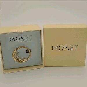 Vintage Monet Gold Tone Faux Pearl Circle Brooch w/ Original Box